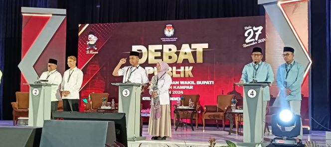 
					KPU Kampar Sukses Laksanakan Debat Publik, Ahmad Yuzar Apresiasi Tim Panelis
