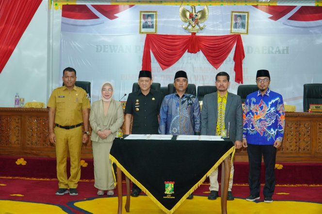 
					Paripurna Penandatanganan Nota Kesepakatan KUA-PPAS APBD TA 2025, Pj Bupati Kampar Tegaskan Pilkada 2024 Sebagai ASN Harus menjaga Netralitas.