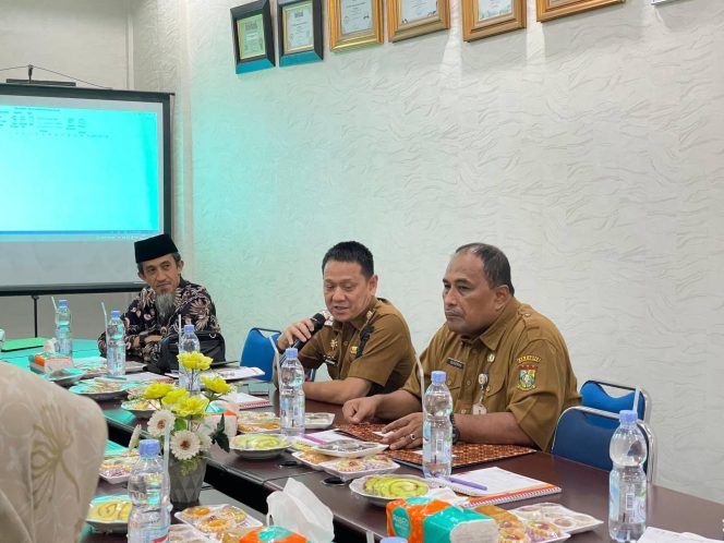 
					Pj Bupati Kampar Hambali Hadiri RUPSLB PT. BPRS Berkah Dana Fadhlillah (Perseroda) Tahun 2024