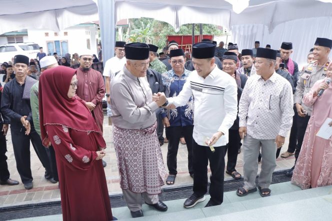
					Pj Bupati Kampar Apresiasi dan Resmikan Rumah Tahfiz Hidayah Safir Teratak Buluh Siak Hulu