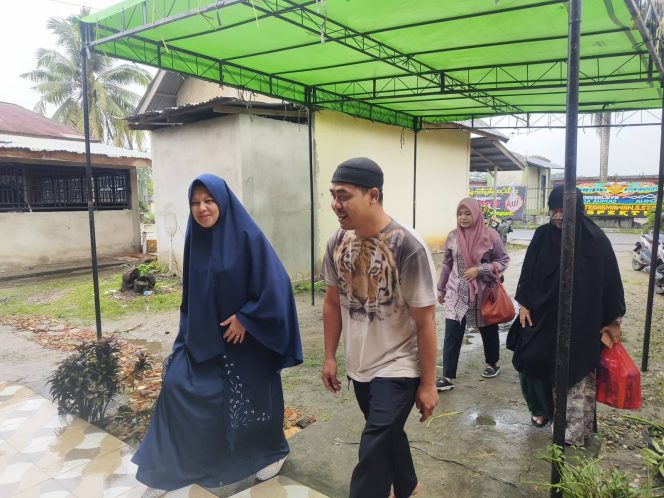 
					Pemkab Kampar Ikut Belasungkawa, Pj Ketua TP PKK Ricana Lakukan Takziah di Dua Tempat