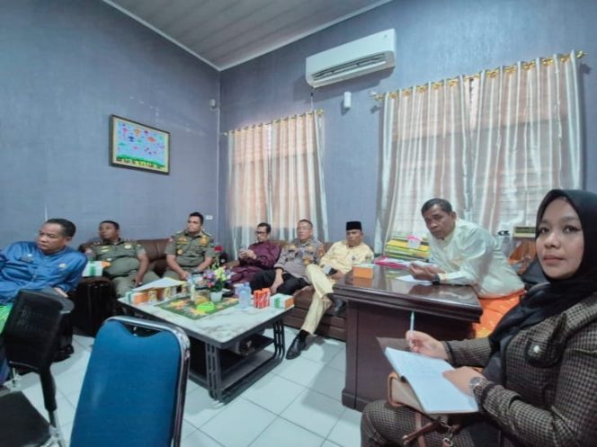 
					Pentas Hiburan Rakyat Hadirkan Dewi KDI Dan Rayola Akan Meriahkan HUT Ke-75 Kabupaten Kampar
