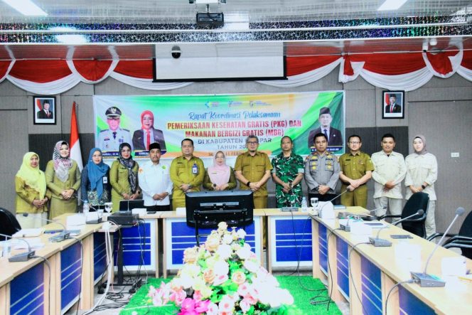 
					Pj Sekda Kampar Buka Rakor persiapan program Makan Bergizi Gratis (MBG) dan Pemeriksaan Kesehatan Gratis (PKG) di Kabupaten Kampar