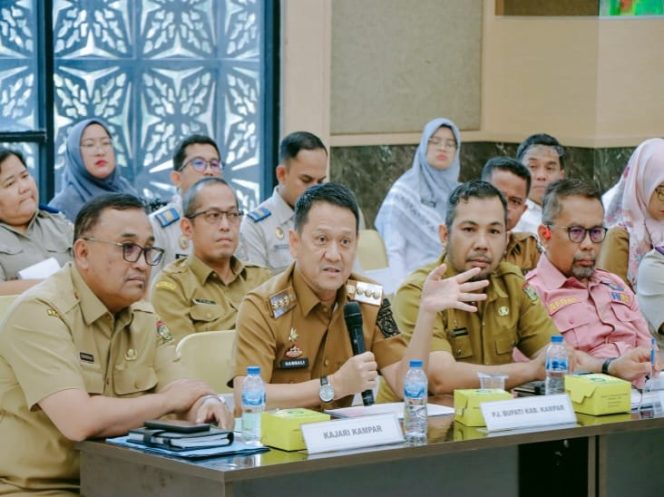 
					Pj Bupati Kampar Hadiri Rakor Pembahasan Progres Pembangunan Tol Pekanbaru – Rengat