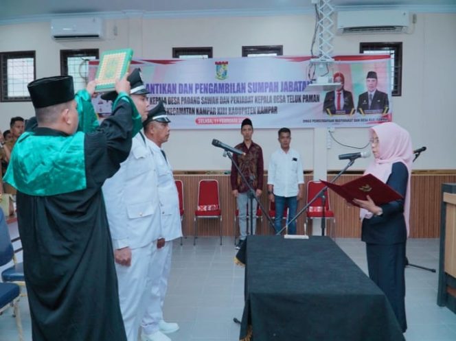 
					Penjabat Sekda Kampar Lantik Pj. Kades Teluk Paman Dan Padang Sawah