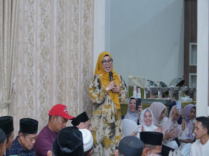 
					Wakil Bupati Kampar Gelar Syukuran Di Rumdis, Wabup Harapkan Doa agar Bisa Mengemban Tugas dan Amanah Dengan Baik