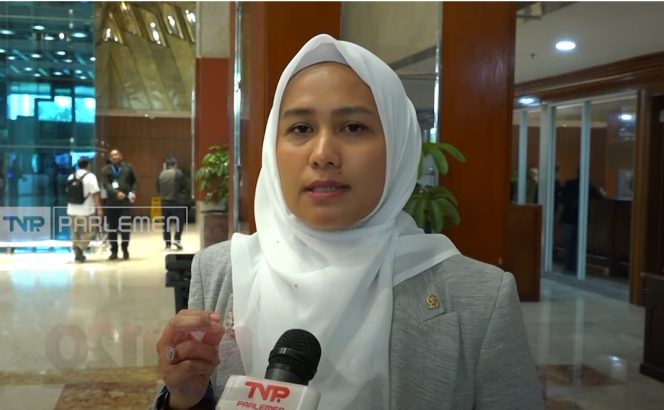 
					Karmila Sari Mengawal Revisi UU Sisdiknas Demi Guru, dan Dosen Non-Formal   