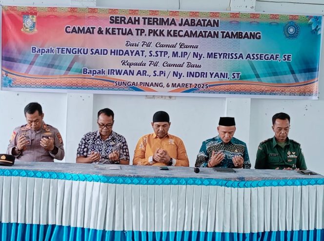 
					Sertijab Plt Camat Tambang Tengku Said Hidayat Kepada Irwan AR