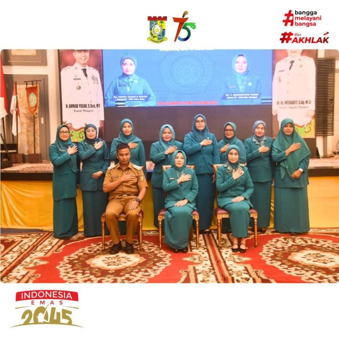 
					Ketua TP PKK Riau Henny Sasmita Wahid Resmi Melantik T. Nurheryani Ahmad Yuzar sebagai Ketua TP PKK Kampar Periode 2025–2030