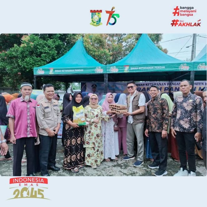 
					Wakil Bupati Kampar Misharti Hadiri Acara Gerakan Pangan Murah di Desa Bukit Sembilan