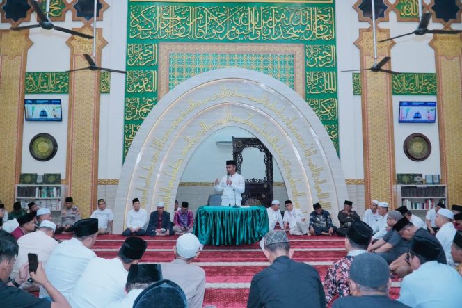 
					Safari Ramadhan Bersama Bupati Kampar Ahmad Yuzar Wabup dan Sekda Kampar di Masjid Raya Teratak Buluh