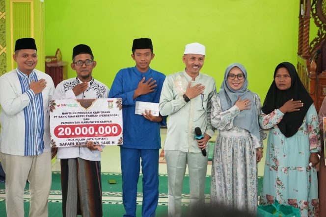 
					Safari Ramadhan Desa Deli Makmur, Wakil Bupati Mishari Sampaikan Program Kampar Dihati