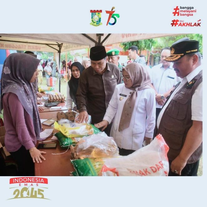 
					Wakil Bupati Kampar Misharti Gelar Operasi Pasar Murah Desa Bina Baru   