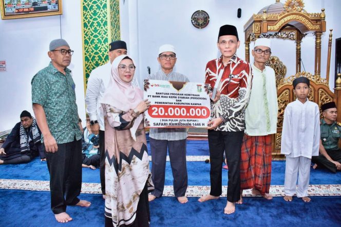 
					Safari Ramadhan di Desa Siberuang, Wabup Berharap Silaturahmi Pemkab dan Masyarakat Selalu Berjalan Dengan Baik   