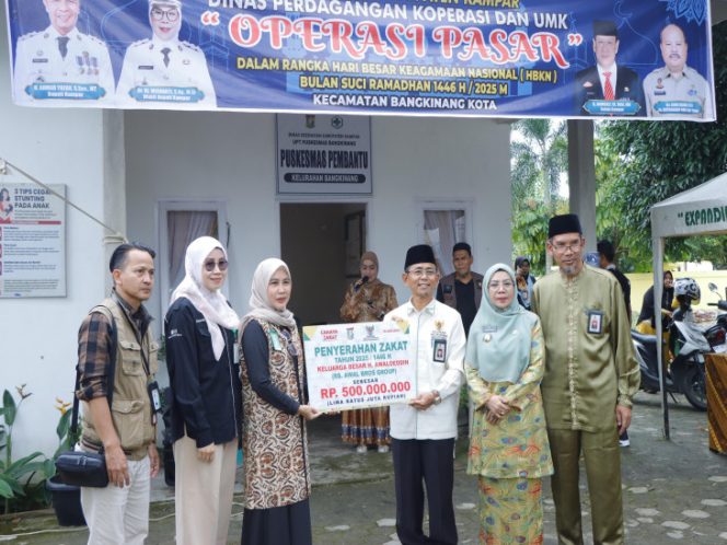 
					Zakat Mal Rp.500 Juta Dari RS Awal Bros Group, Wabup Kampar Berharap Baznas Salurkan Kepada Masyarakat Benar Tepat Sasaran   