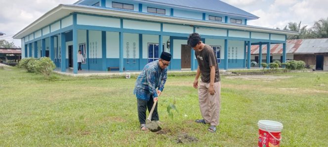 
					PARTISIPASI PP. AT TAUFIQ DALAM GERAKAN PENANAMAN SATU JUTA POHON