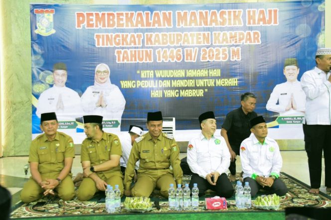 
					Bupati Kampar H. Ahmad Yuzar Buka Resmi Manasik Haji Tahun 1446 H/2025 M   