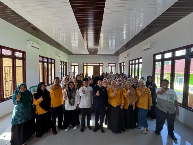
					Bersinergi Dengan Forum Puspa, Kakan Kemenag Kampar Sosialisasikan Modernisasi Beragama dan Tanam Pohon Matoa