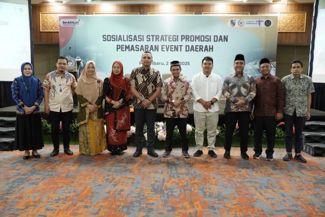 
					Dorong Pertumbuhan Sektor Pariwisata Riau, Hendry Munief Kembali Gelar Pelatihan Bagi Pegiat Wisata