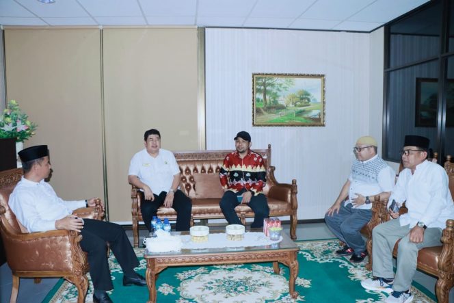 
					Bupati Kampar Ahmad Yuzar Silaturrahmi Dengan Pemerintah Kota Batam   