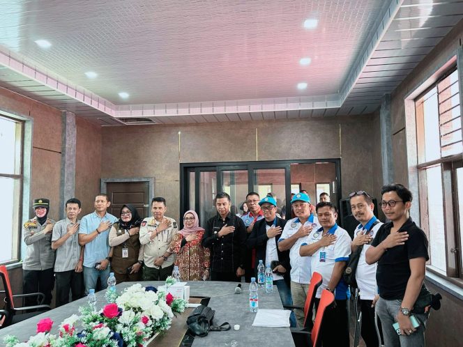 
					Bupati Dan Wabup Kampar Terima Aksi Damai dari Aliansi Federasi Serikat Pekerja Pertanian dan Perkebunan