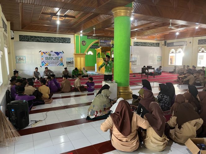 
					Cegah Kenakalan Remaja, KUA Salo Gelar BRUS di Ponpes Darul Huda