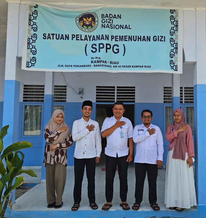 
					Penyuluh Agama Islam KUA Bangkinang Kota Lakukan Pelayanan Konsultasi Sertifikasi Halal di SPPG Kampar