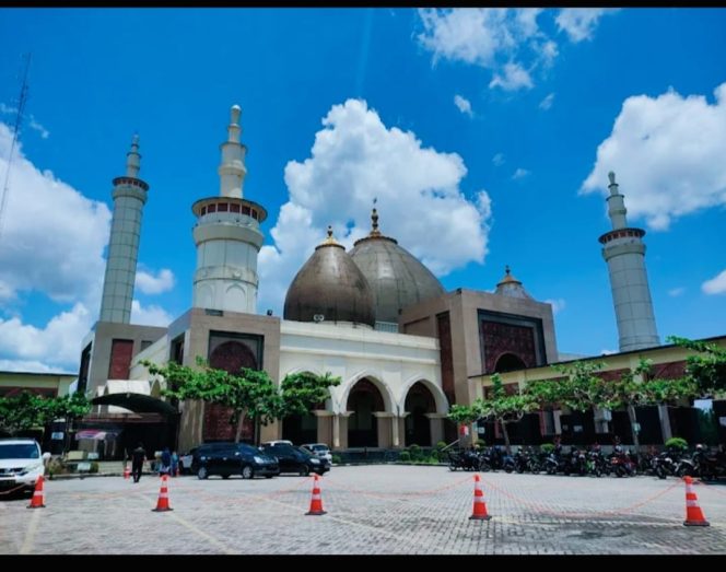 
					Hari Ini 23 Jamaah Haji Kampar Kloter 15 BTH Tiba di Bandara SSK Pekanbaru Langsung Berangkat Menuju Islamic Centre Bangkinang