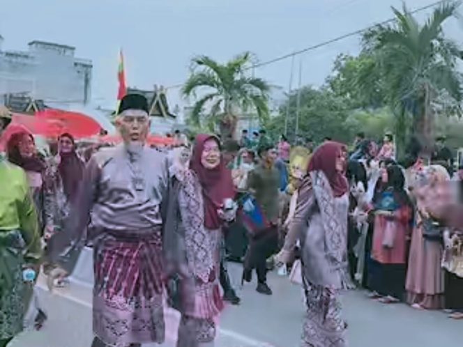 
					Walikota Dumai dan Pejabat Ikut Pawali Ta’aruf MTQ XLIII Riau 2025 di Bengkalis