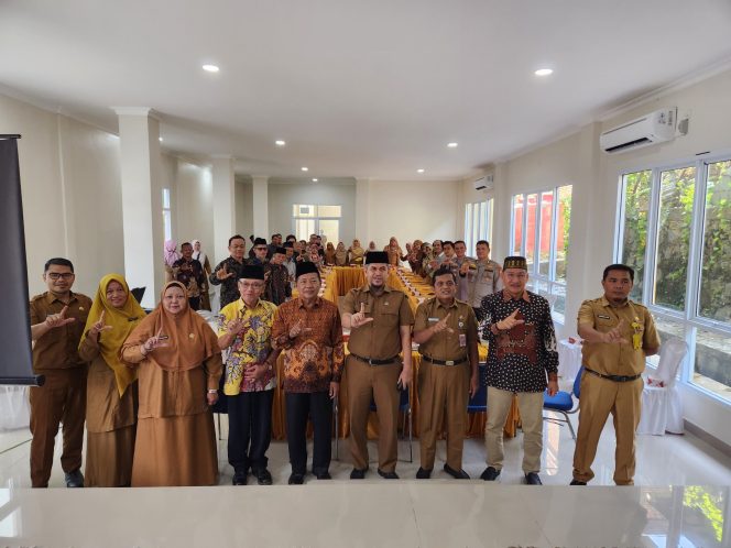 
					Dispersip Kampar Selenggarakan Sosialisasi Identifikasi Naskah Kuno
