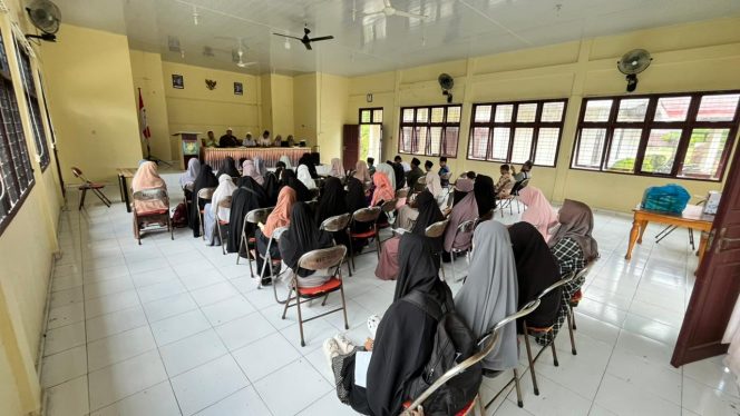 
					Training Center MTQ Kecamatan Salo, Camat Sofiandi Beri Arahan Penting