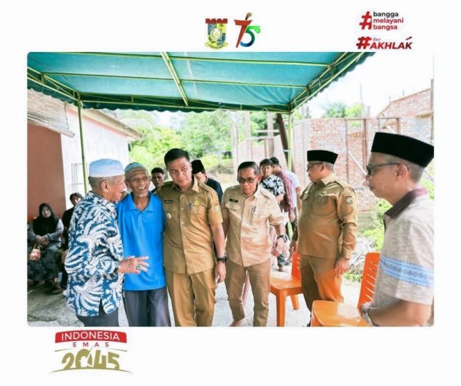 
					Bupati Kampar Melayat ke Rumah Duka Almarhumah Nuraini, Kakak Kandung Asisten III Setda Kampar