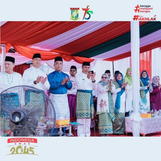 
					Bupati Kampar Ahmad Yuzar Lantik Dewan Hakim MTQ ke-54 Kabupaten Kampar di Kampar Utara