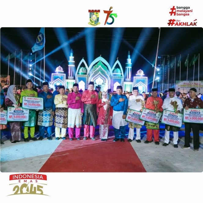 
					Wakil Bupati Kampar Misharti Resmi Tutup MTQ ke-54 Kabupaten Kampar