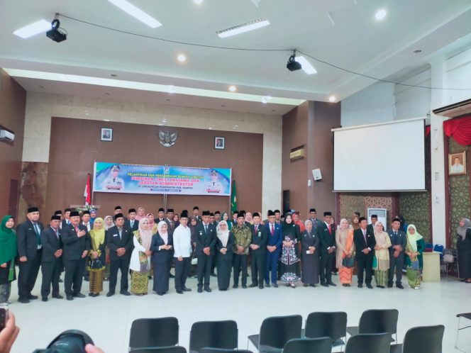 
					Bupati Kampar Ahmad Yuzar Resmi Lantik Pejabat Eselon 2 dan 3, Sebanyak 29 Ini Daftar Namanya.