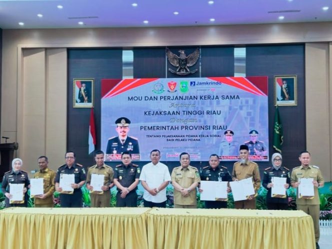 
					Pemkab Kampar Bersama Kajati Riau, Tandatangani MoU Pelaksanaan Pidana Kerja Sosial Bagi Pelaku Tindak Pidana.