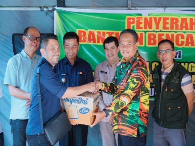 
					Terima Bantuan Siaga Bencana dari GAPKI Riau, Bupati Kampar Apresiasi Kontribusi dan Kepedulian Perusahaan   