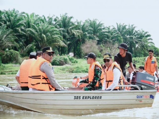 
					Bupati Kampar Ahmad Yuzar Telusuri Sungai Kampar Bersama Forkopimda, Pantau Dampak Pembukaan Spillway PLTA Koto Panjang