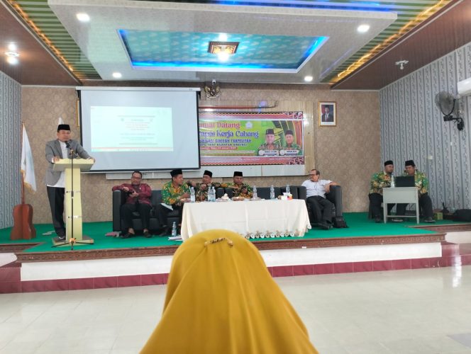 
					Kakan Kemenag Kuansing Buka Resmi Rakercab DPC FKDT Kuansing, Tegaskan Dukungan Penuh untuk Penguatan Pendidikan Diniyah