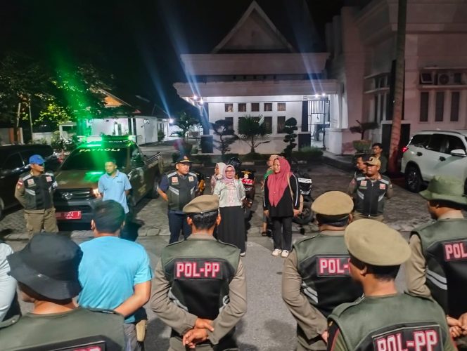 
					Ketua Umum BNK Kampar Lepas Patroli Malam Bersama Satpol PP Kampar