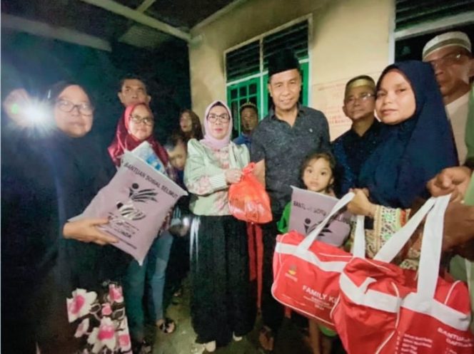 
					Bupati Kampar Ahmad Yuzar dan Wabup Misharti Tinjau Langsung Bantu Korban Kebakaran di Desa Kumantan