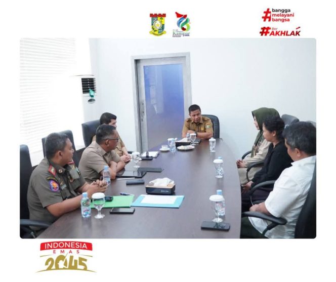 
					Terkait Pengembangan Pariwisata Bupati Kampar Terima Audiensi Manajemen deKotoz