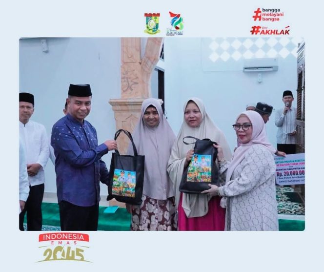 
					Bupati Kampar Ahmad Yuzar Lepas Secara Resmi Tim Safari Ramadhan 1447 H di Masjid Al Muttaqin.