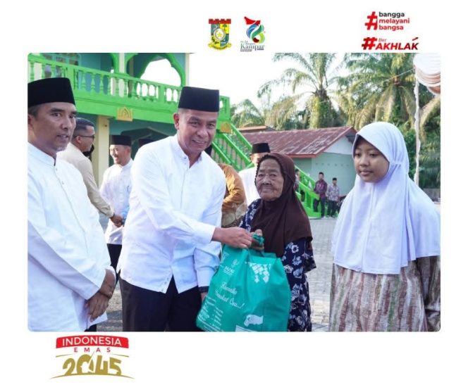 
					Bupati Kampar Ahmad Yuzar Pimpin Safari Ramadhan di di Masjid Raya Al Muhajirin Tapung Hilir.