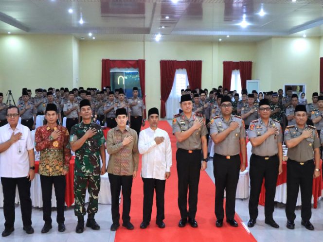 
					Pemkab Kampar Bersama Kapolda Riau Gelar Buka Puasa Dan Safari Ramadhan Di Kabupaten Kampar