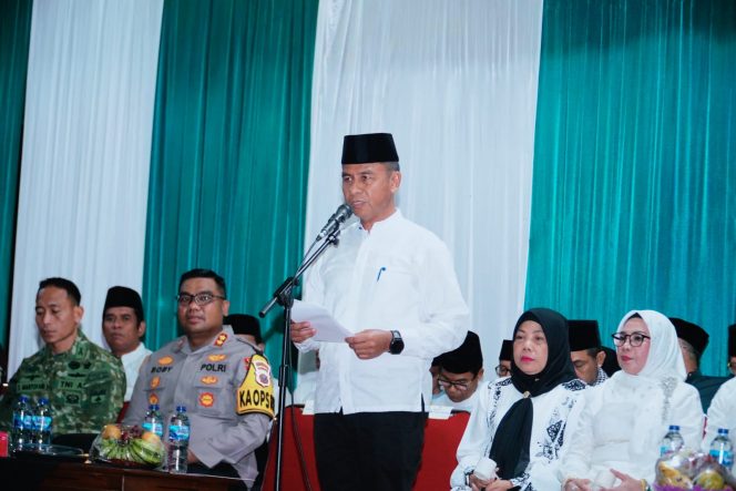 
					Bupati Kampar Ahmad Yuzar Bersama Wabup dan Forkopimda Lepas Pawai Malam Takbiran Idul Fitri