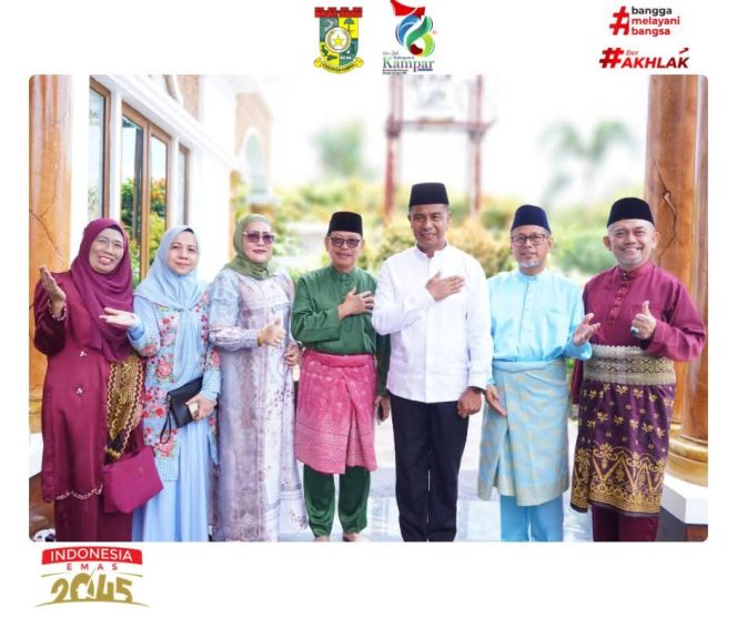
					Bupati Kampar Ahmad Yuzar Nostalgia Bersama Alumni APDN di Kediaman Anggota DPR RI