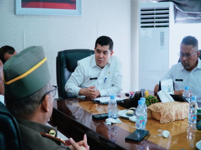 
					Pj Sekda Kampar Ardi Mardiansyah Gelar Rapat Persiapan Penyambutan Aghi Ayo Onam