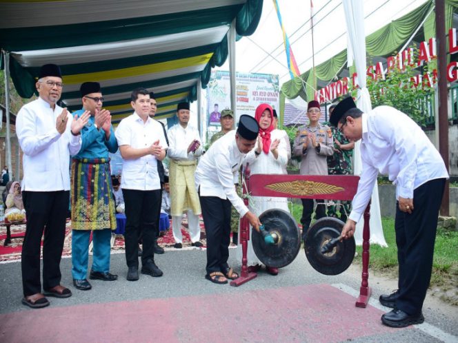 
					Bupati Kampar H Ahmad Yuzar Buka Festival Lomang Ayo Onam Bangkinang