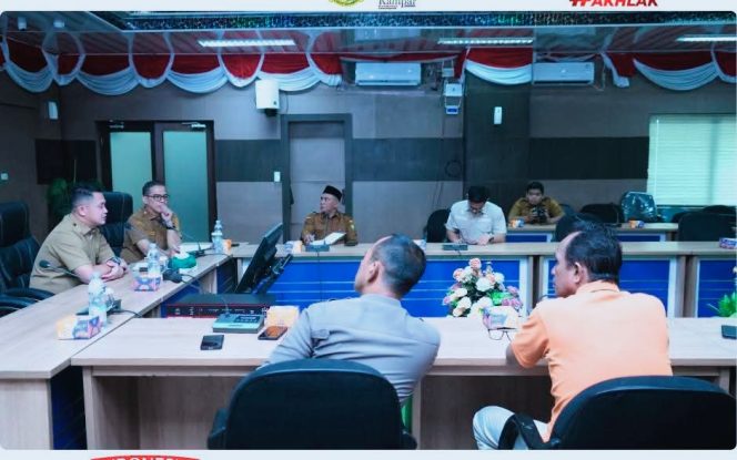 
					Bupati Kampar diwakili Plt Asisten III Pimpin Rapat Persiapan Hardiknas 2026